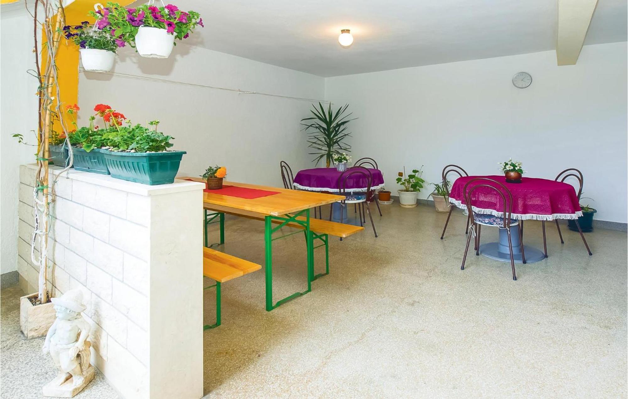Beautiful Apartment In Omis With Wifi Екстер'єр фото